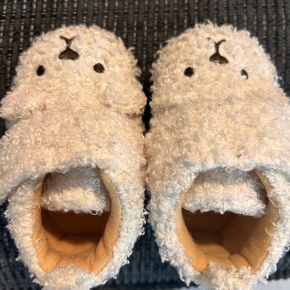Plush Lamb Baby Slippers - Cream